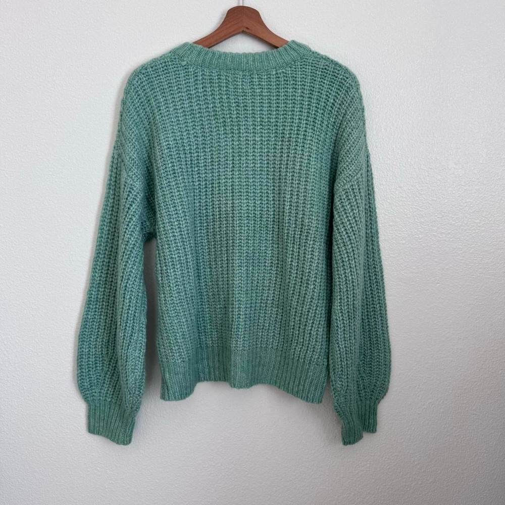 Women’s  Green  Chunky Knit Sweater Size M - Picture 2 of 4